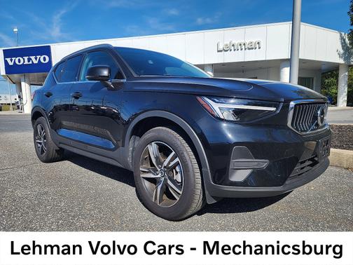 2025 Volvo XC40 B5 Core Bright Theme