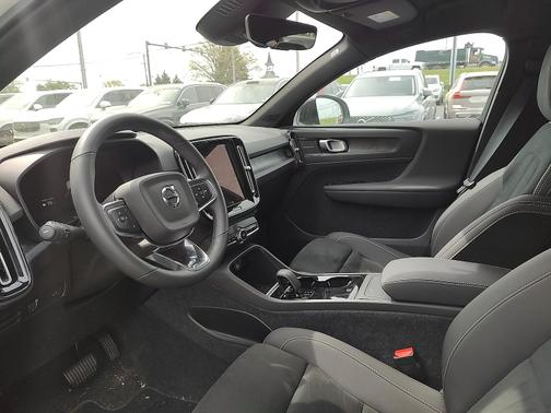 2022 Volvo C40 Recharge Pure Electric P8 Ultimate