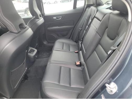 2025 Volvo S60 B5 Core