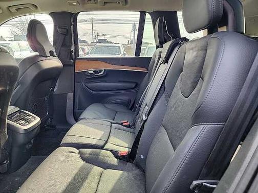 2025 Volvo XC90 Plus