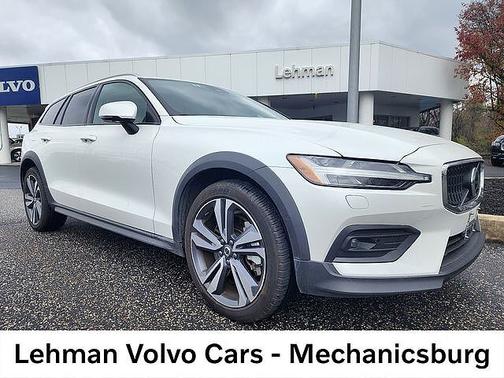 Crystal White 2025 Volvo V60 Cross Country Plus