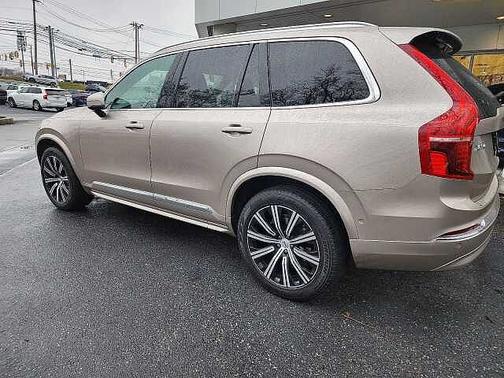 2023 Volvo XC90 Plus