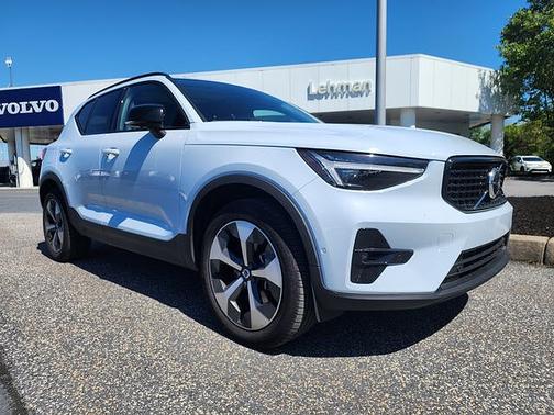 Cloud Blue 2026 Volvo XC40 Plus
