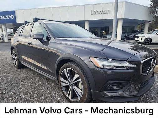 2023 Volvo V60 Cross Country Plus
