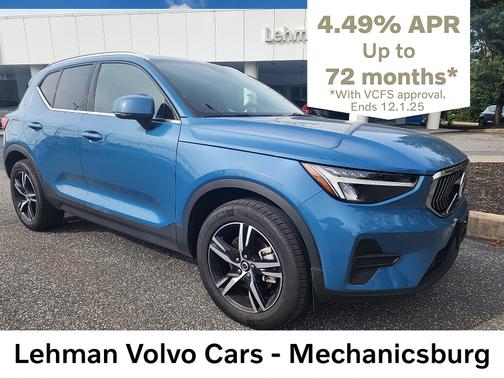 2025 Volvo XC40 B5 Core Bright Theme