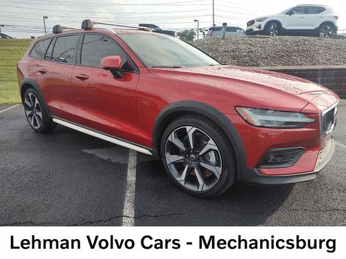 2024 Volvo V60 Cross Country B5 Ultimate