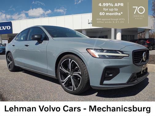 2024 Volvo S60 Ultimate Dark Theme