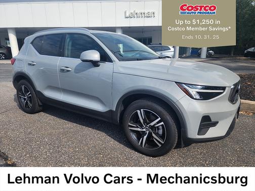 2025 Volvo XC40 B5 Core Bright Theme