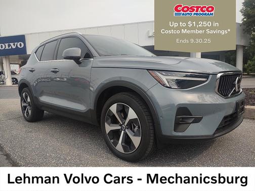 2023 Volvo XC40 B5 Plus Bright Theme