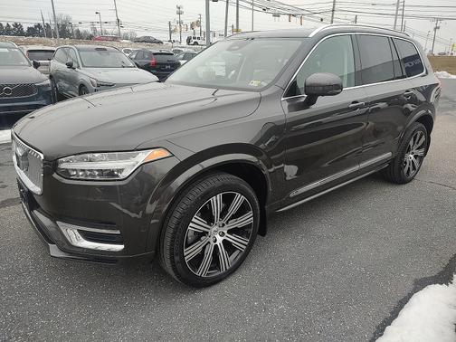 2024 Volvo XC90 Recharge Plug-In Hybrid Plus Bright Theme