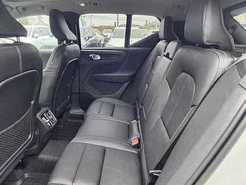 2023 Volvo XC40 Plus