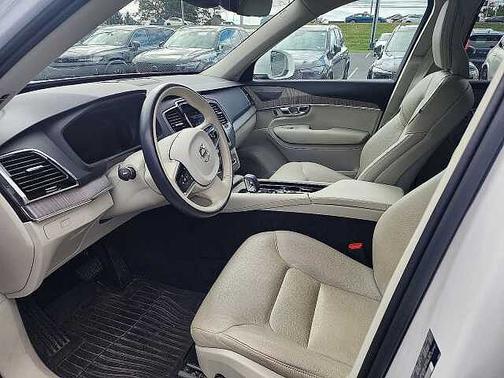 2024 Volvo XC90 Plus