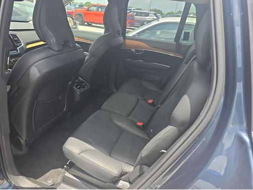 2025 Volvo XC90 B6 Plus 7-Seater