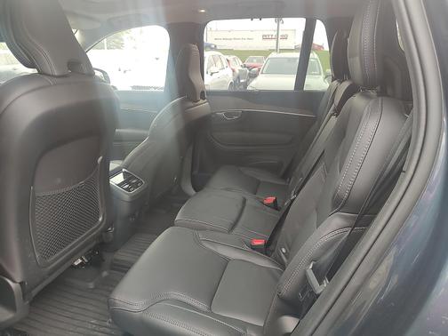 2024 Volvo XC90 B6 Ultimate Bright Theme 7-Seater