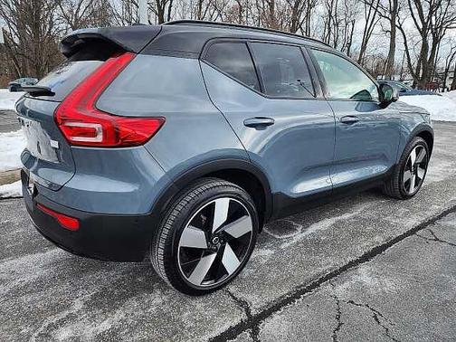 2023 Volvo XC40 Ultimate