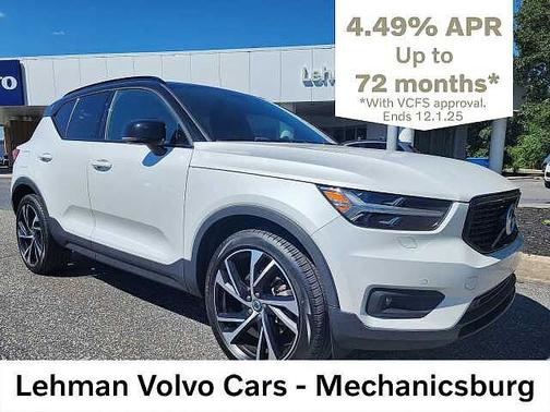 2022 Volvo XC40 R-Design