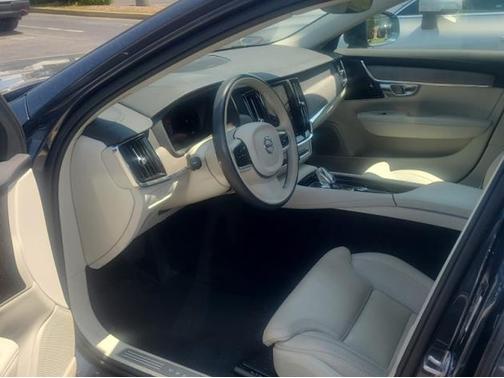 2024 Volvo V90 Cross Country B6 Ultimate