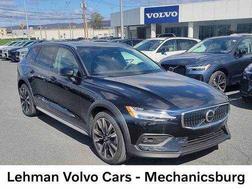 2023 Volvo V60 Cross Country Ultimate