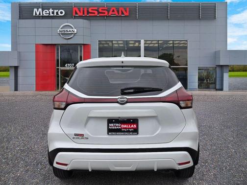 2024 Nissan Kicks S