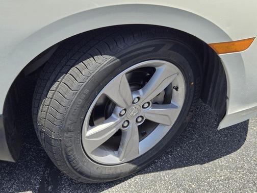 White Diamond Pearl 2018 Honda Odyssey EX