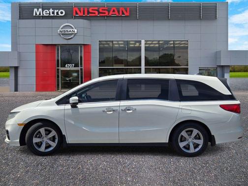 White Diamond Pearl 2018 Honda Odyssey EX