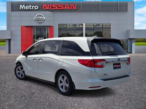 White Diamond Pearl 2018 Honda Odyssey EX