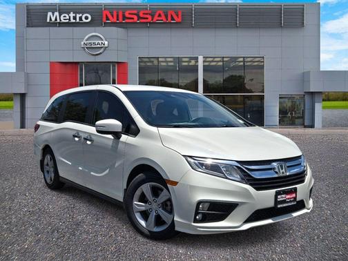 White Diamond Pearl 2018 Honda Odyssey EX