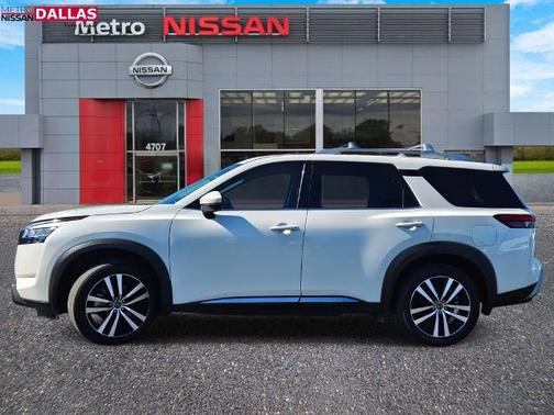 2023 Nissan Pathfinder Platinum