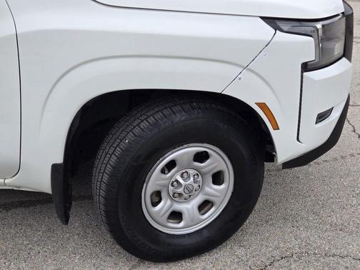 2023 Nissan Frontier S