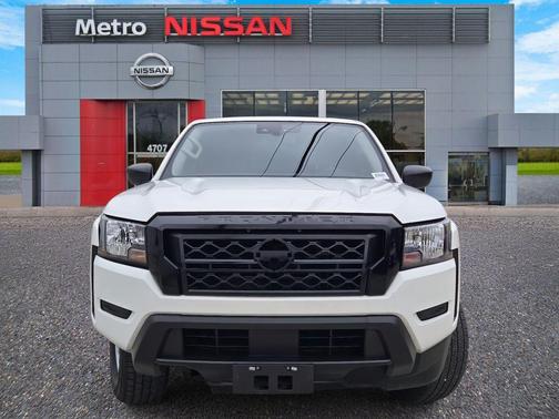 2023 Nissan Frontier S