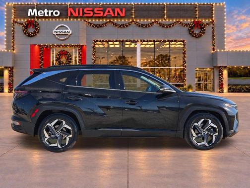 Phantom Black 2022 Hyundai TUCSON Limited