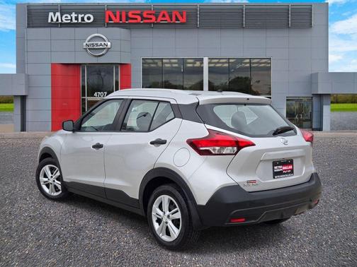 Brilliant Silver 2019 Nissan Kicks S