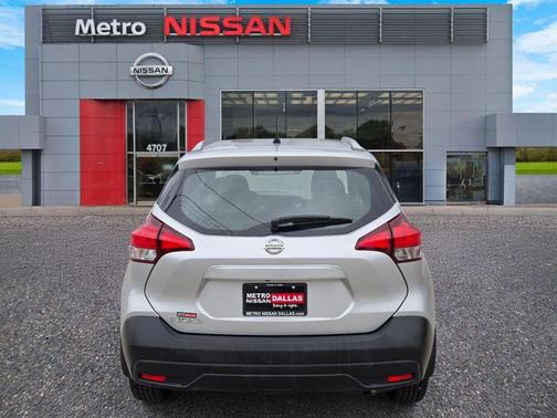 Brilliant Silver 2019 Nissan Kicks S