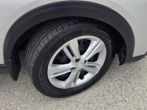 Brilliant Silver 2019 Nissan Kicks S