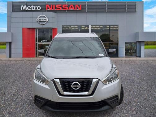 Brilliant Silver 2019 Nissan Kicks S