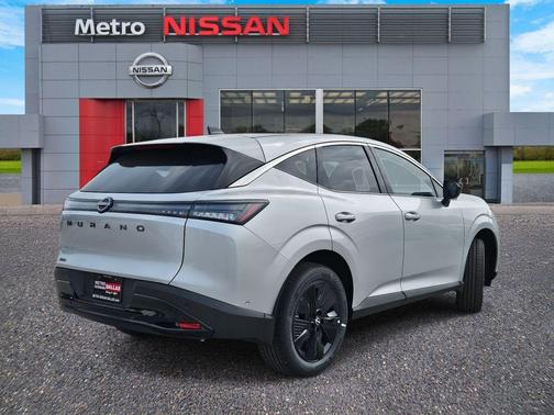 2025 Nissan Murano SV