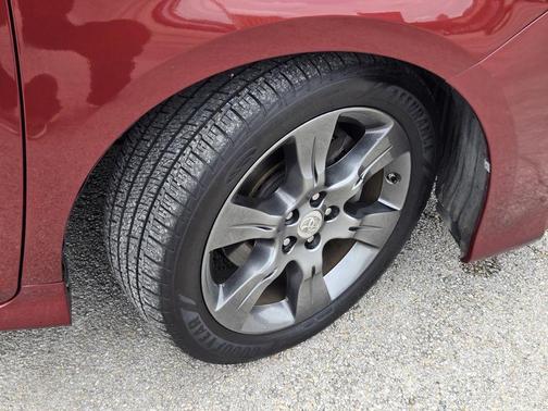 Salsa Red Pearl 2016 Toyota Sienna SE