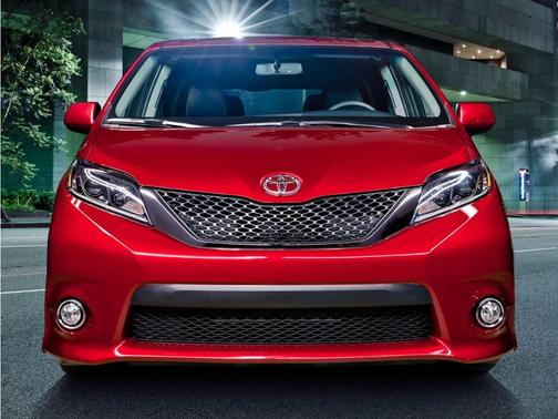 Salsa Red Pearl 2016 Toyota Sienna SE