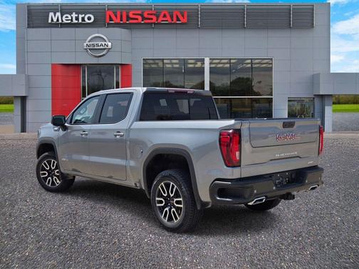Sterling 2023 GMC Sierra 1500 AT4