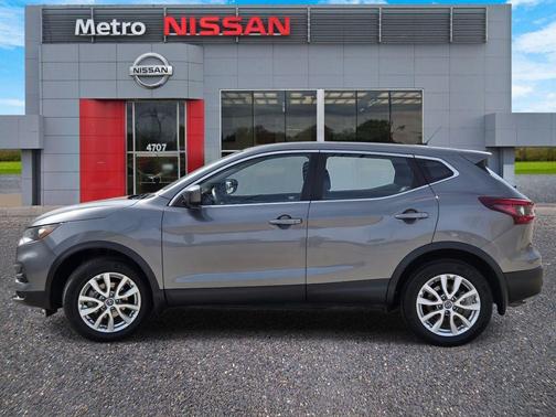 2022 Nissan Rogue Sport S