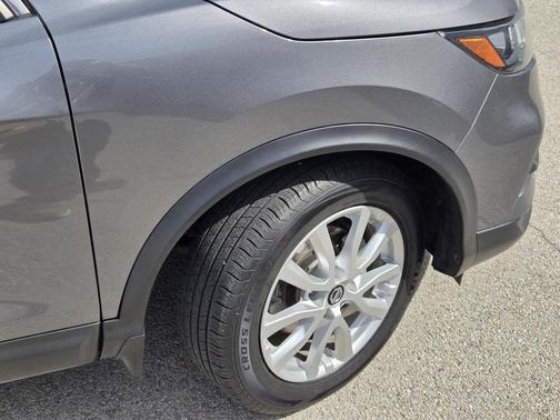 2022 Nissan Rogue Sport S