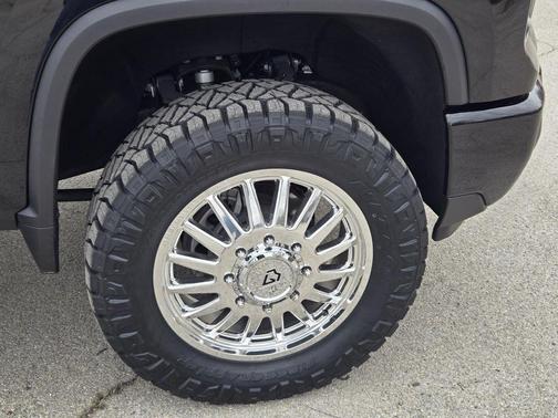 2025 Chevrolet Silverado 3500 High Country