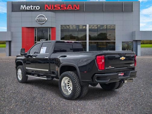 2025 Chevrolet Silverado 3500 High Country