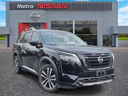 2024 Nissan Pathfinder Platinum