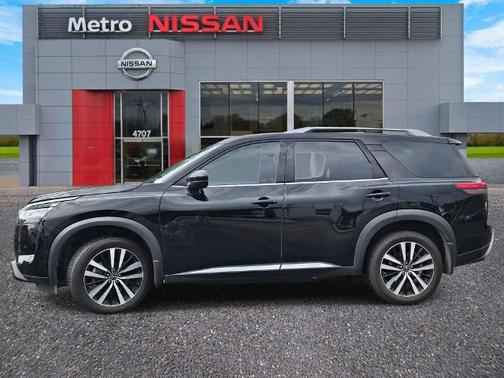2024 Nissan Pathfinder Platinum