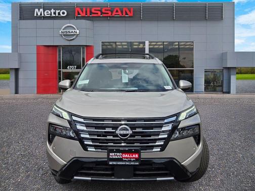 Champagne Silve 2026 Nissan Rogue Platinum