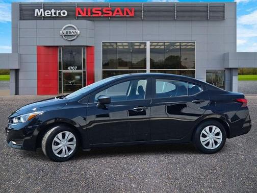 2023 Nissan Versa 1.6 S