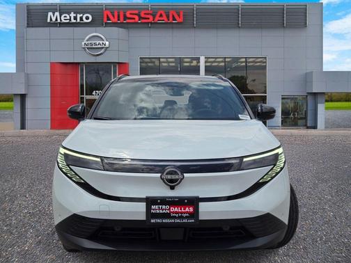 White / Black 2026 Nissan Leaf PLATINUM+