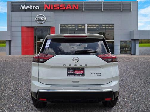 Everest White P 2026 Nissan Rogue Platinum