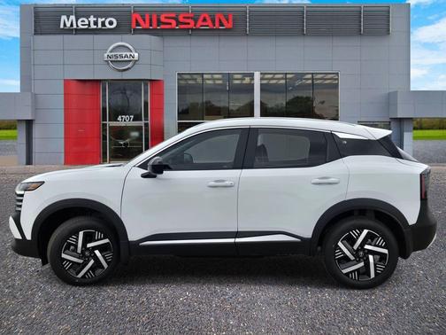 Fresh Powder 2026 Nissan Kicks SV